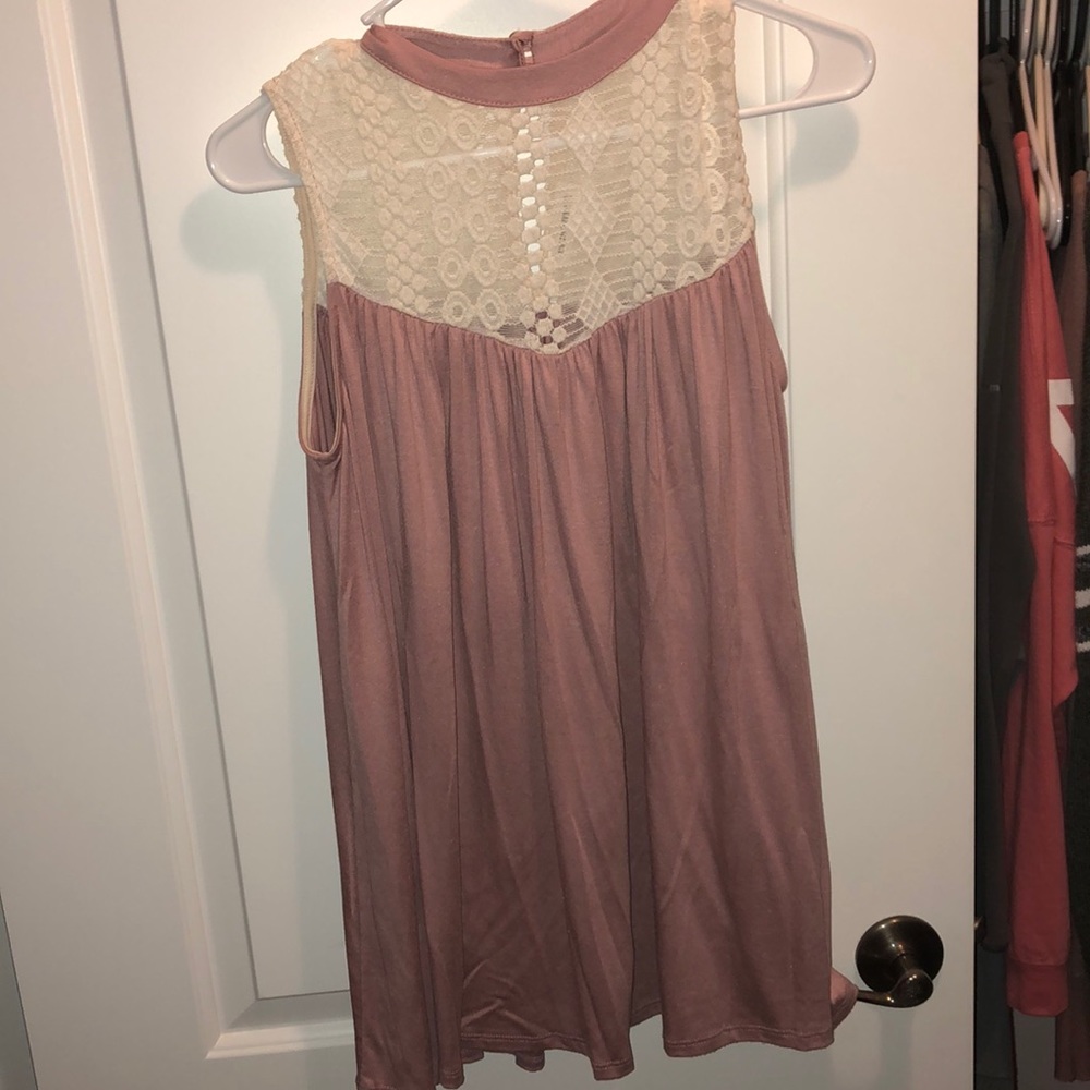 Cute lace and muted pink tank top